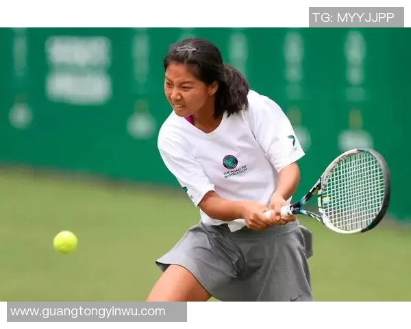 南京网球队灵活性变革引发热议助力网球运动新发展