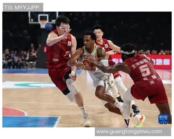 杭州篮球队在总决赛积分榜上以58分稳居第一名展现强大实力