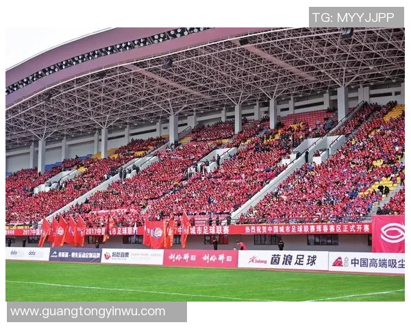 如何安排足球明星的出场顺序以提升比赛氛围和观众体验